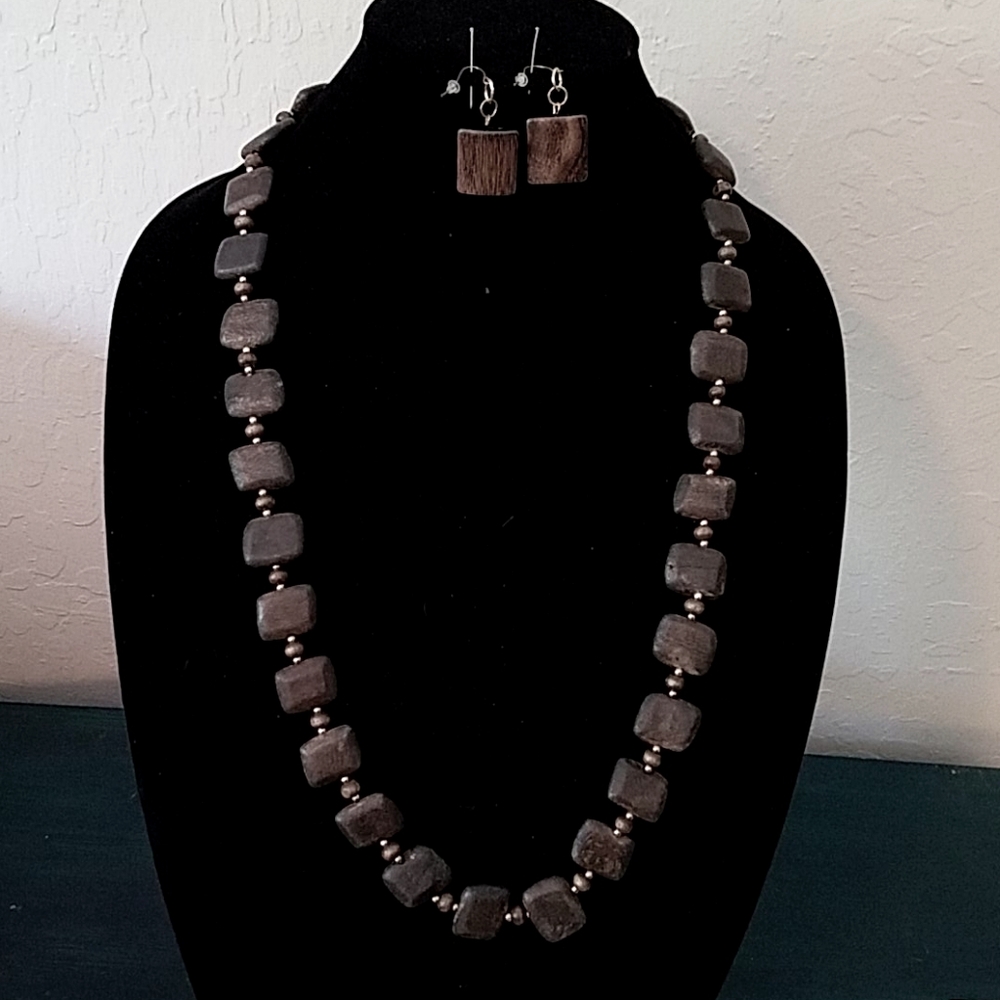 Wooden bead set